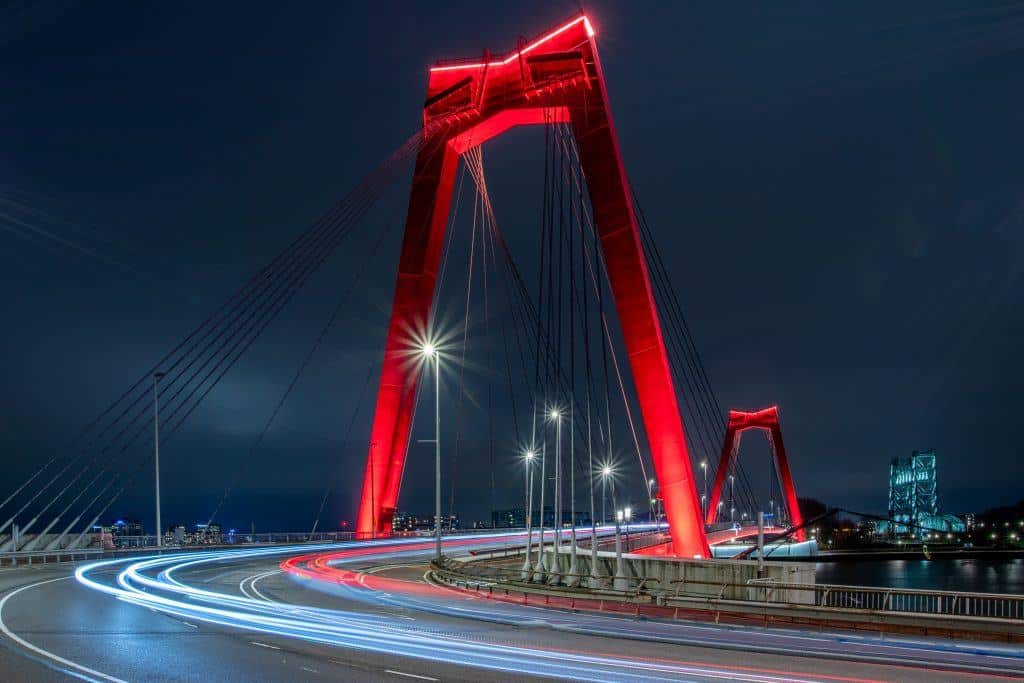 Fotografie Ploeg Benelux B.V. Lichtstrepen door autolichten fotograferen Rotterdam zonder logo 3 kopie 1024x683 1