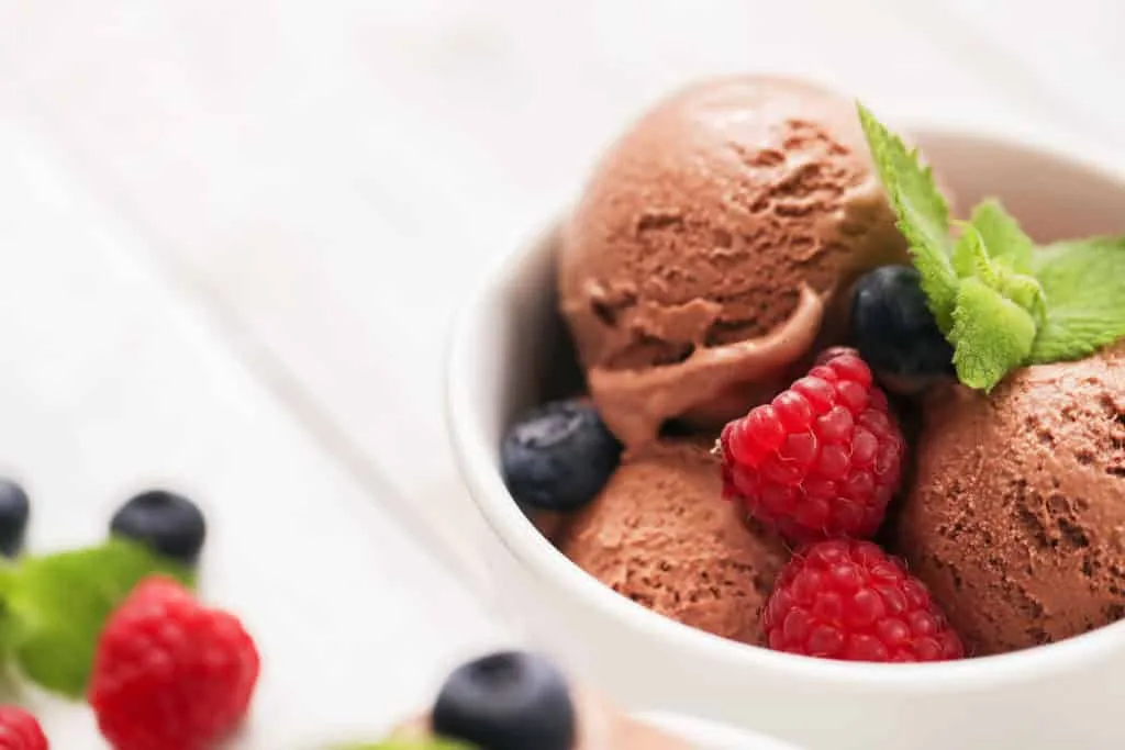 De Kunst van Foodfotografie: Tips en Technieken voor Beginners 5 Foodfotografie-ijs-fruit